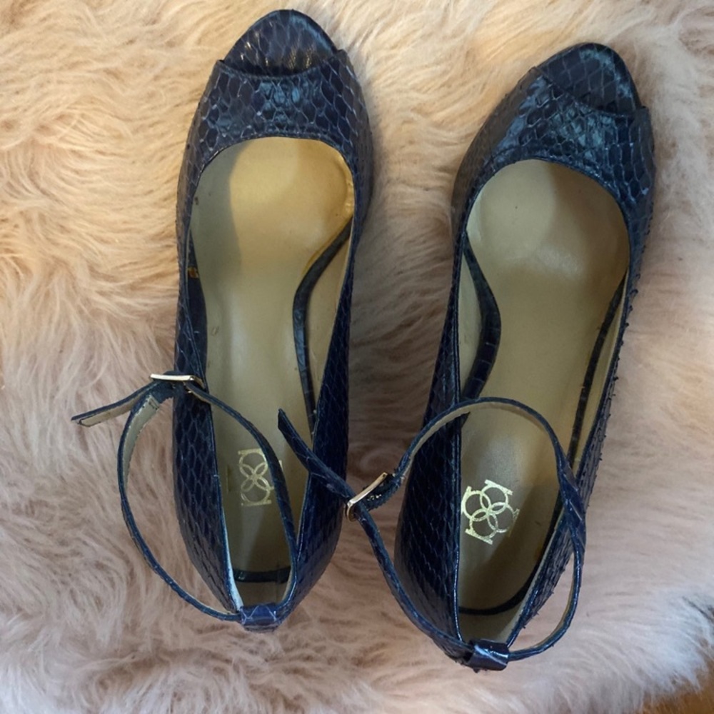 Ann Taylor heels size 6